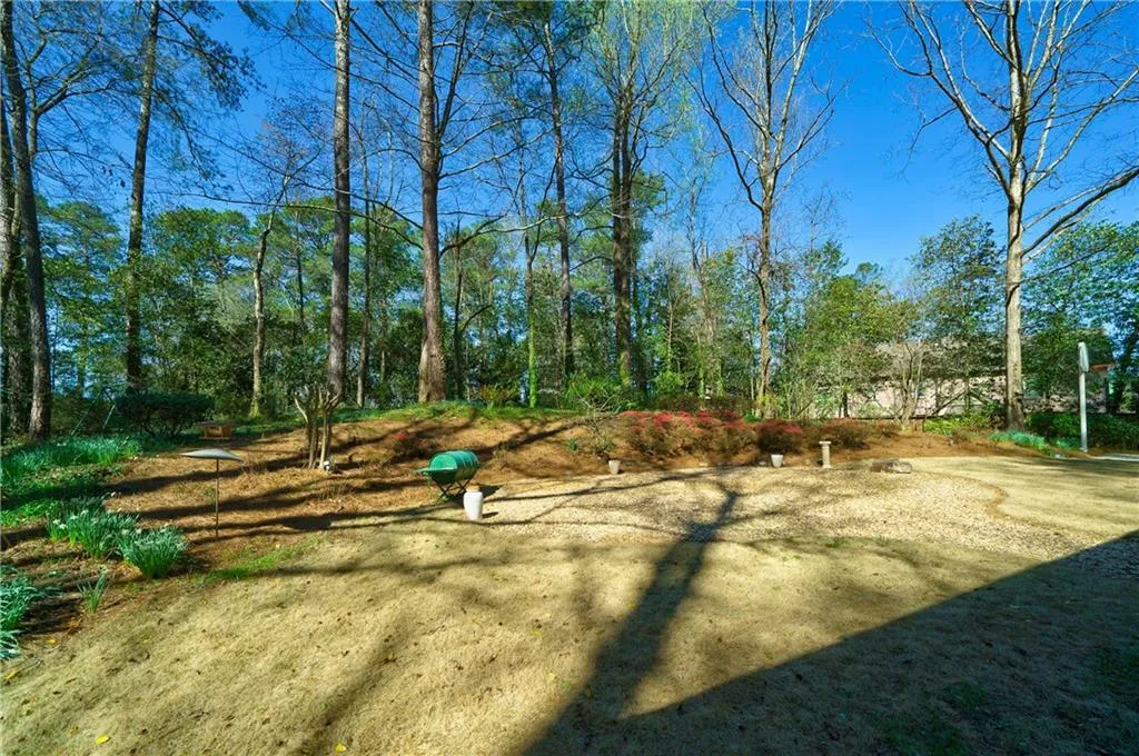 285 River Valley Road, Sandy Springs, Georgia 30328, 4 Bedrooms Bedrooms, ,2 BathroomsBathrooms,Residential,Sold,285 River Valley Road,7184716
