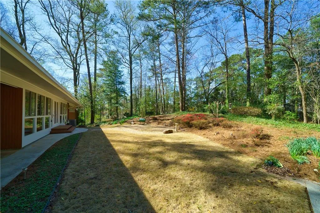 285 River Valley Road, Sandy Springs, Georgia 30328, 4 Bedrooms Bedrooms, ,2 BathroomsBathrooms,Residential,Sold,285 River Valley Road,7184716