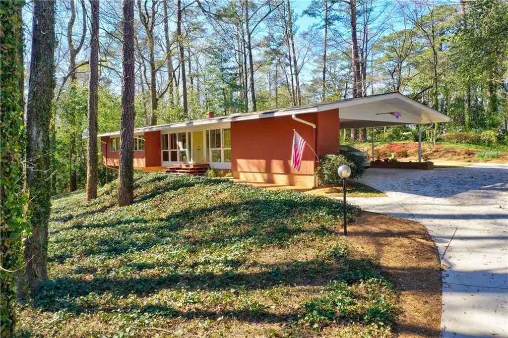 285 River Valley Road, Sandy Springs, Georgia 30328, 4 Bedrooms Bedrooms, ,2 BathroomsBathrooms,Residential,Sold,285 River Valley Road,7184716