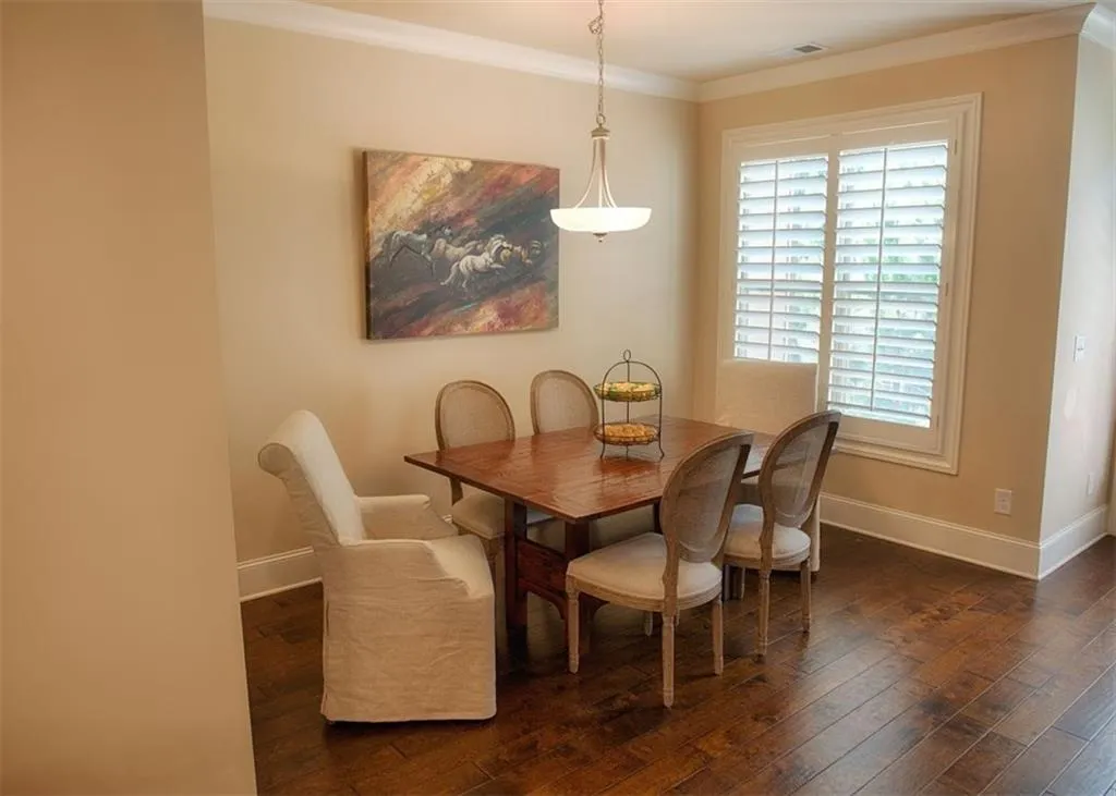 7630 Glisten Avenue, Atlanta, Georgia 30328, 3 Bedrooms Bedrooms, ,2 BathroomsBathrooms,Residential,Sold,7630 Glisten Avenue,5713995
