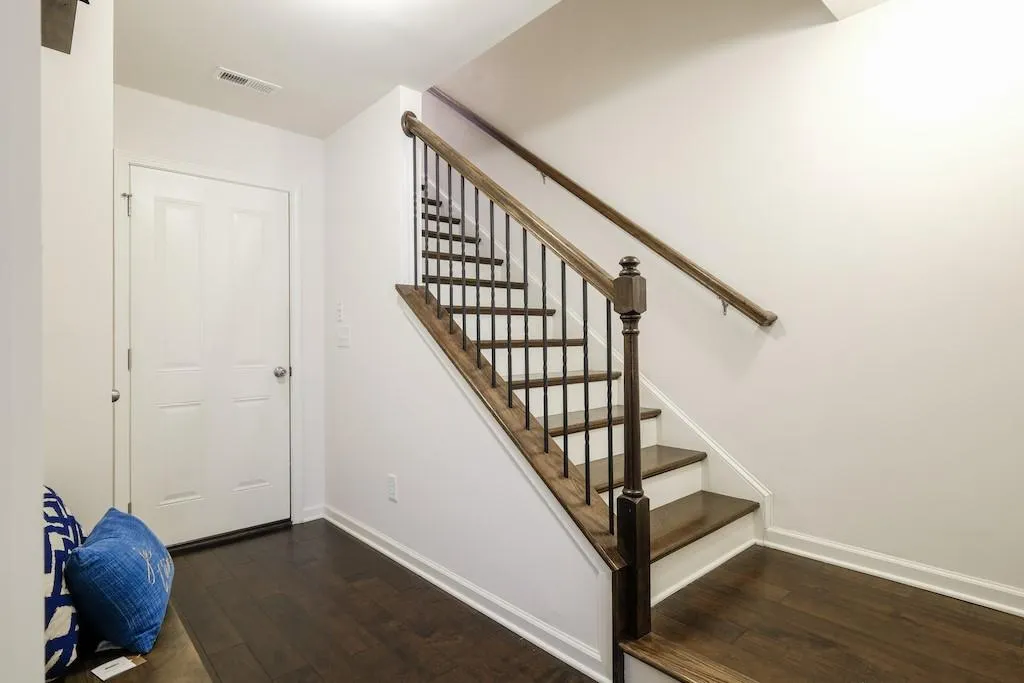 7355 Glisten Avenue, Atlanta, Georgia 30328, 3 Bedrooms Bedrooms, ,3 BathroomsBathrooms,Residential,Sold,7355 Glisten Avenue,6894386