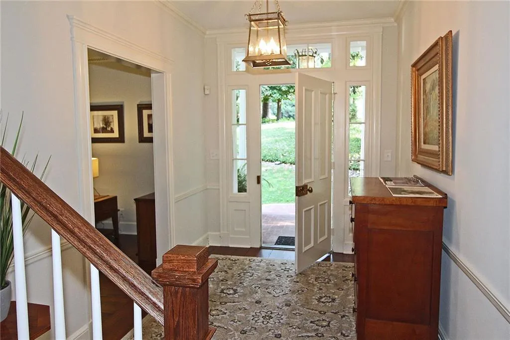 1450 W Wesley Road Nw, Atlanta, Georgia 30327, 4 Bedrooms Bedrooms, ,4 BathroomsBathrooms,Residential,Sold,1450 W Wesley Road Nw,5805344