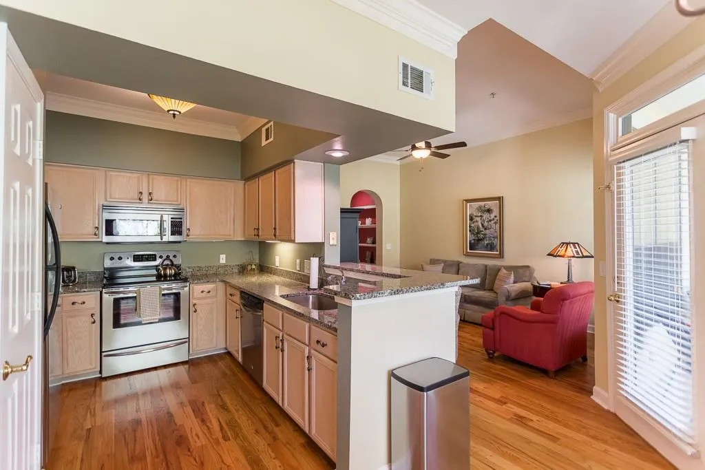 3777 Peachtree Road Unit 1133, Brookhaven, Georgia 30319, 1 Bedroom Bedrooms, ,1 BathroomBathrooms,Residential,Sold,3777 Peachtree Road Unit 1133,5928037