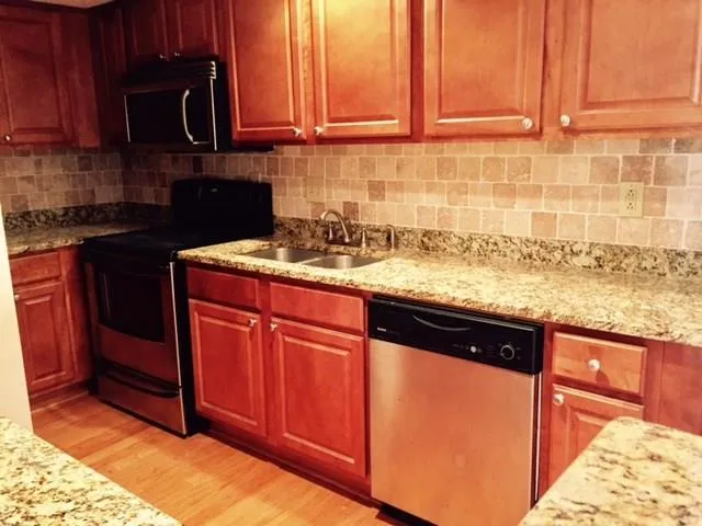 6900 Roswell Road Unit Q3, Atlanta, Georgia 30328, 2 Bedrooms Bedrooms, ,2 BathroomsBathrooms,Residential,Sold,6900 Roswell Road Unit Q3,5769923