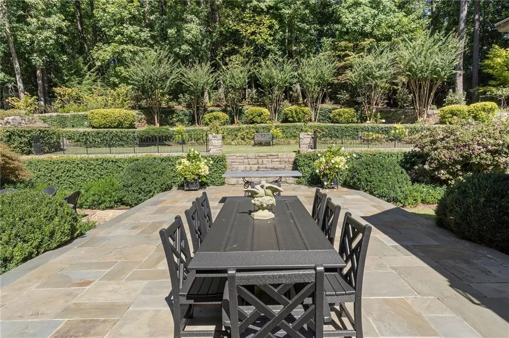 5595 Cross Gate Drive, Atlanta, Georgia 30327, 6 Bedrooms Bedrooms, ,5 BathroomsBathrooms,Residential,Sold,5595 Cross Gate Drive,7473464