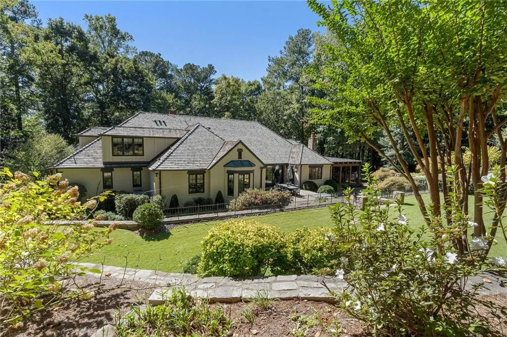 This property has the most beautiful landscaped 2 acres.