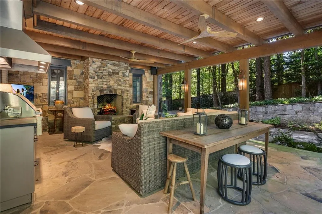 5595 Cross Gate Drive, Atlanta, Georgia 30327, 6 Bedrooms Bedrooms, ,5 BathroomsBathrooms,Residential,Sold,5595 Cross Gate Drive,7473464