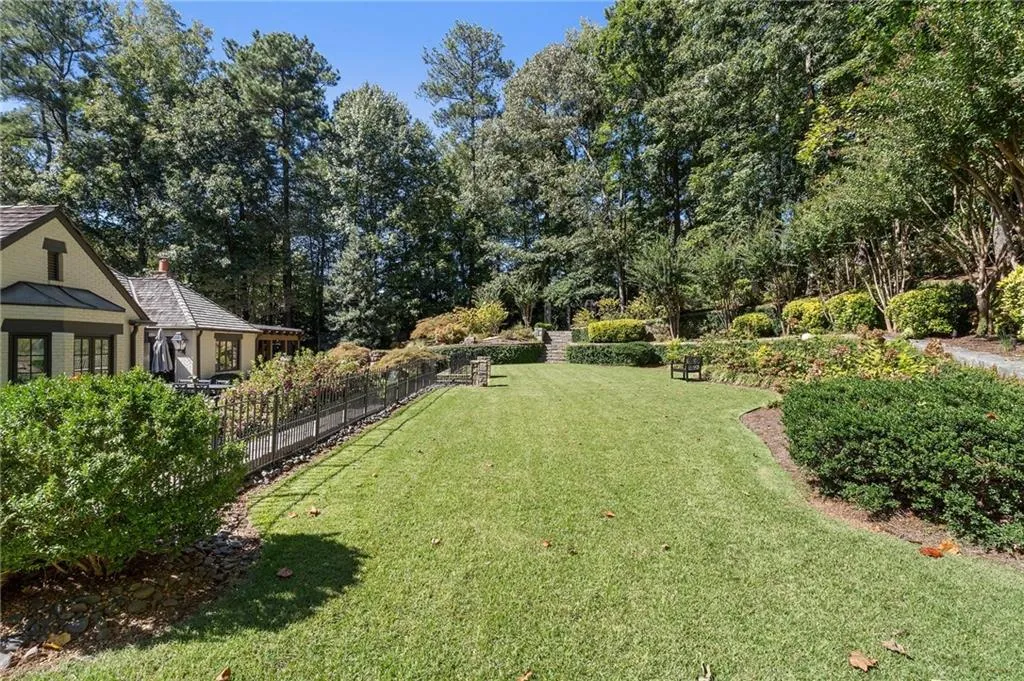 5595 Cross Gate Drive, Atlanta, Georgia 30327, 6 Bedrooms Bedrooms, ,5 BathroomsBathrooms,Residential,Sold,5595 Cross Gate Drive,7473464