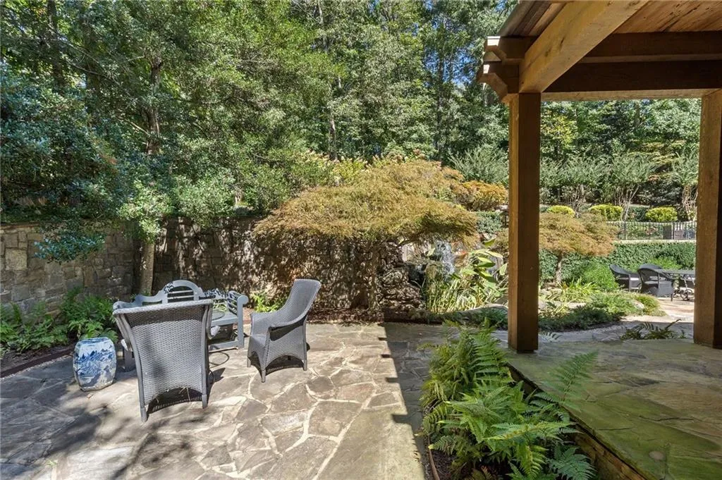 5595 Cross Gate Drive, Atlanta, Georgia 30327, 6 Bedrooms Bedrooms, ,5 BathroomsBathrooms,Residential,Sold,5595 Cross Gate Drive,7473464