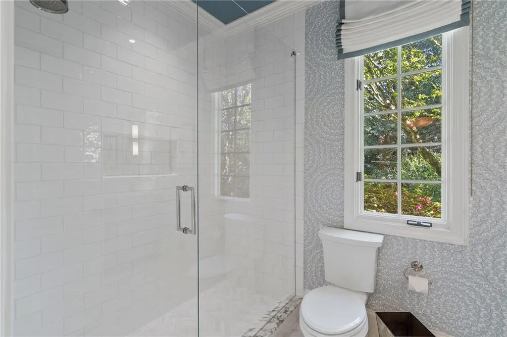 5595 Cross Gate Drive, Atlanta, Georgia 30327, 6 Bedrooms Bedrooms, ,5 BathroomsBathrooms,Residential,Sold,5595 Cross Gate Drive,7473464