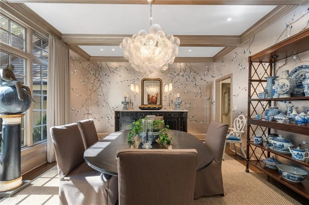 5595 Cross Gate Drive, Atlanta, Georgia 30327, 6 Bedrooms Bedrooms, ,5 BathroomsBathrooms,Residential,Sold,5595 Cross Gate Drive,7473464