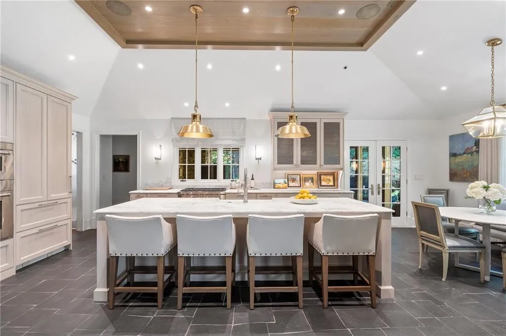 All new kitchen! Sub Zero, Wolf, marble countertops, Downswood custom cabinetry.