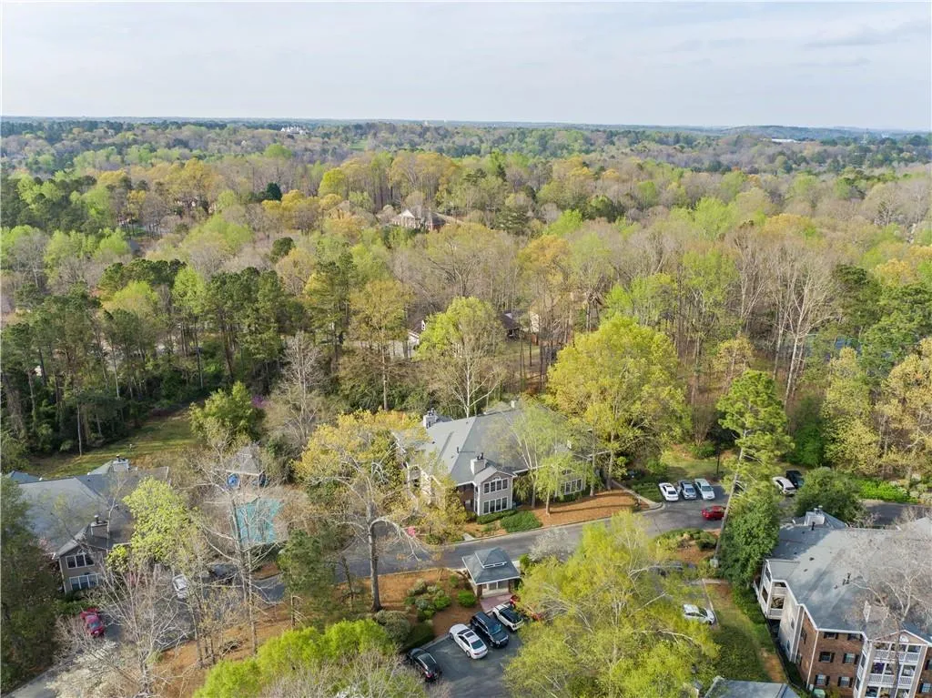 409 Barrington Hills Drive, Sandy Springs, Georgia 30350, 2 Bedrooms Bedrooms, ,2 BathroomsBathrooms,Residential,Sold,409 Barrington Hills Drive,6851331