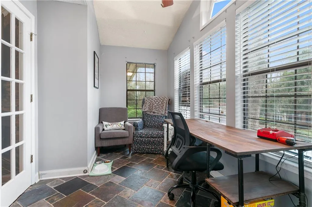 409 Barrington Hills Drive, Sandy Springs, Georgia 30350, 2 Bedrooms Bedrooms, ,2 BathroomsBathrooms,Residential,Sold,409 Barrington Hills Drive,6851331