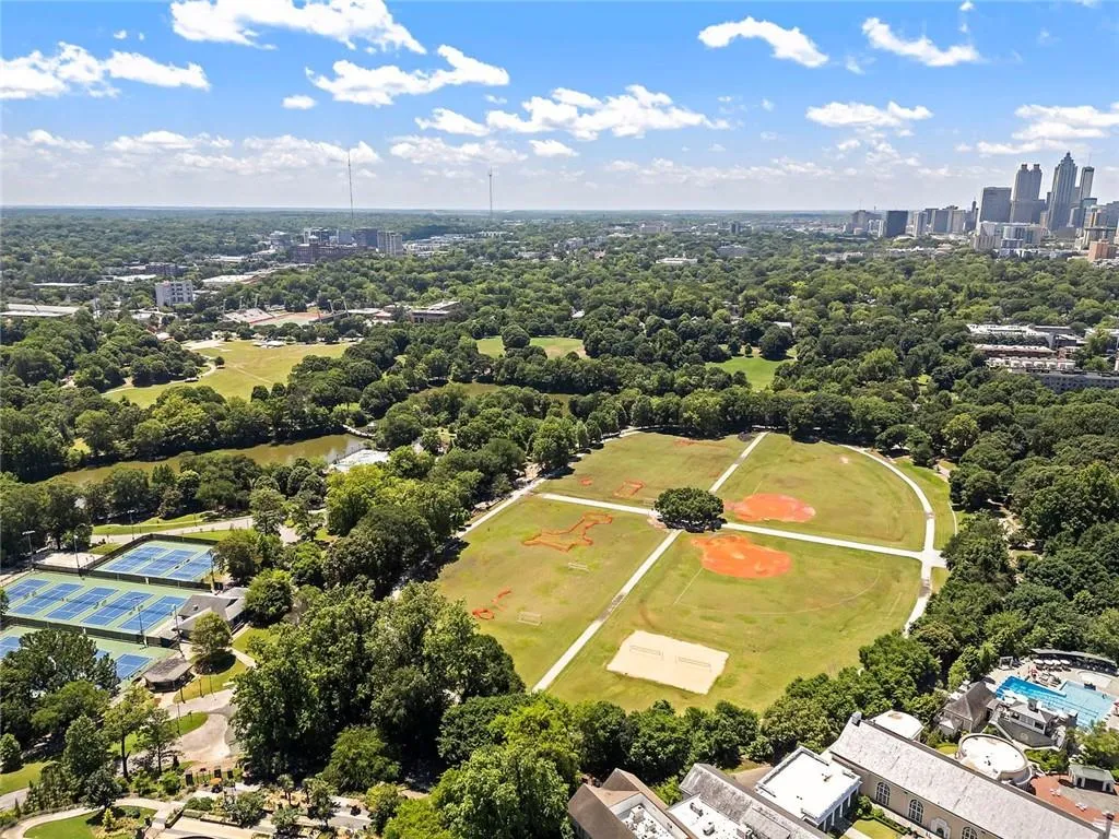 893 Ne Piedmont Avenue Ne Unit 3, Atlanta, Georgia 30309, 1 Bedroom Bedrooms, ,1 BathroomBathrooms,Residential,For Sale,893 Ne Piedmont Avenue Ne Unit 3,7589858