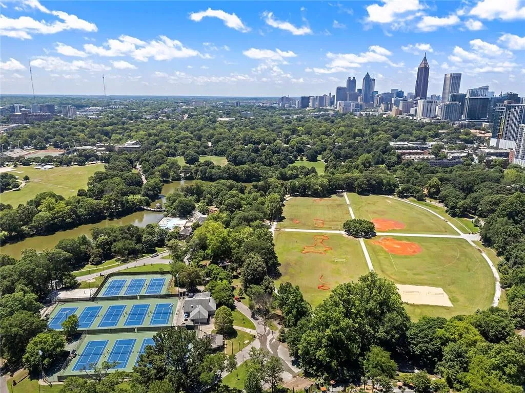 893 Ne Piedmont Avenue Ne Unit 3, Atlanta, Georgia 30309, 1 Bedroom Bedrooms, ,1 BathroomBathrooms,Residential,For Sale,893 Ne Piedmont Avenue Ne Unit 3,7589858