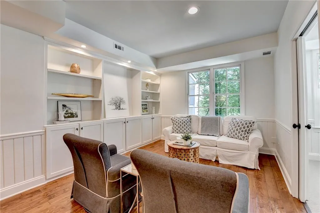 135 River Landing Ne, Atlanta, Georgia 30350, 5 Bedrooms Bedrooms, ,4 BathroomsBathrooms,Residential,For Sale,135 River Landing Ne,7630187
