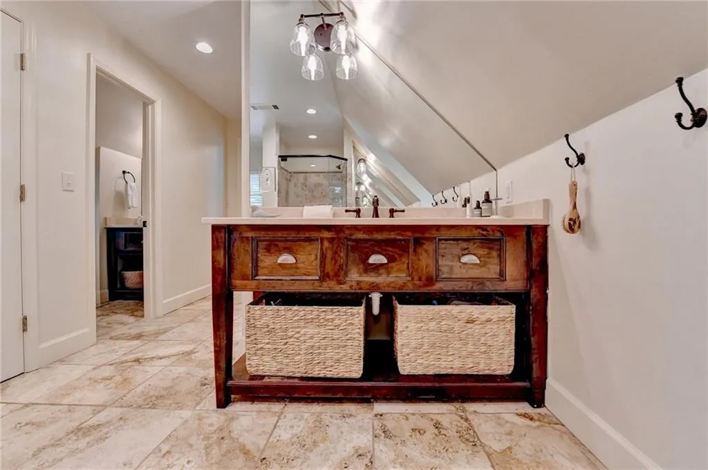 135 River Landing Ne, Atlanta, Georgia 30350, 5 Bedrooms Bedrooms, ,4 BathroomsBathrooms,Residential,For Sale,135 River Landing Ne,7630187