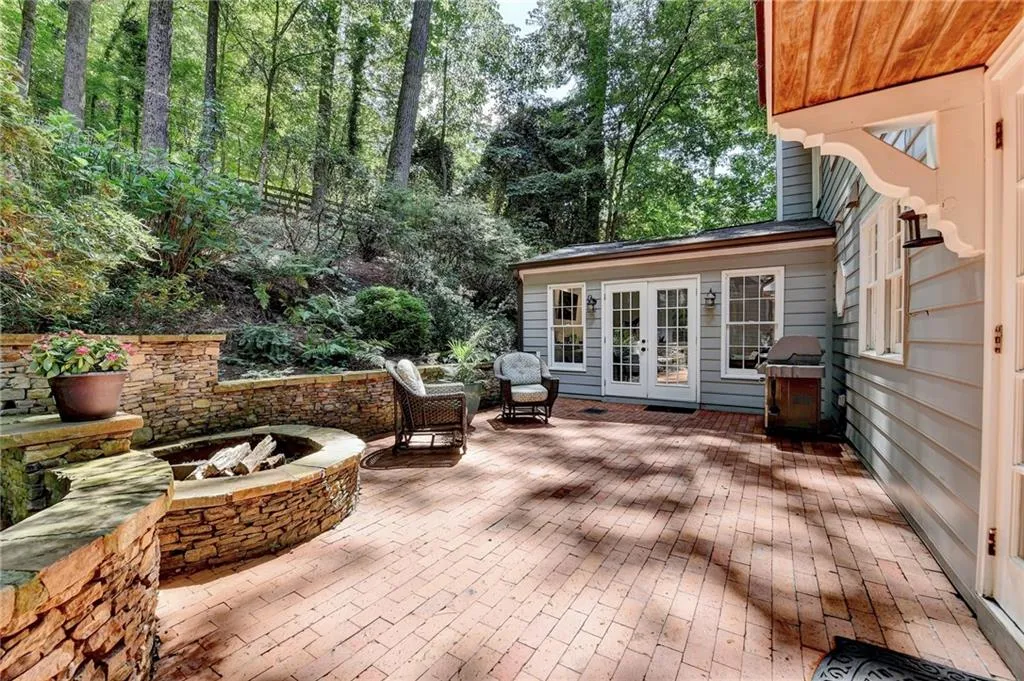 135 River Landing Ne, Atlanta, Georgia 30350, 5 Bedrooms Bedrooms, ,4 BathroomsBathrooms,Residential,For Sale,135 River Landing Ne,7630187