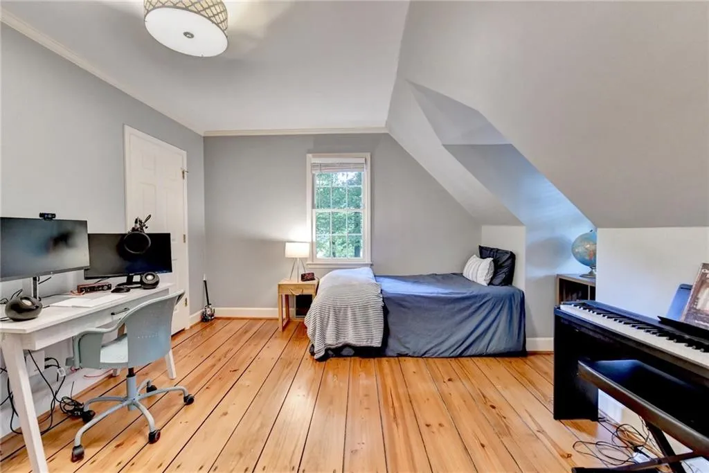 135 River Landing Ne, Atlanta, Georgia 30350, 5 Bedrooms Bedrooms, ,4 BathroomsBathrooms,Residential,For Sale,135 River Landing Ne,7630187