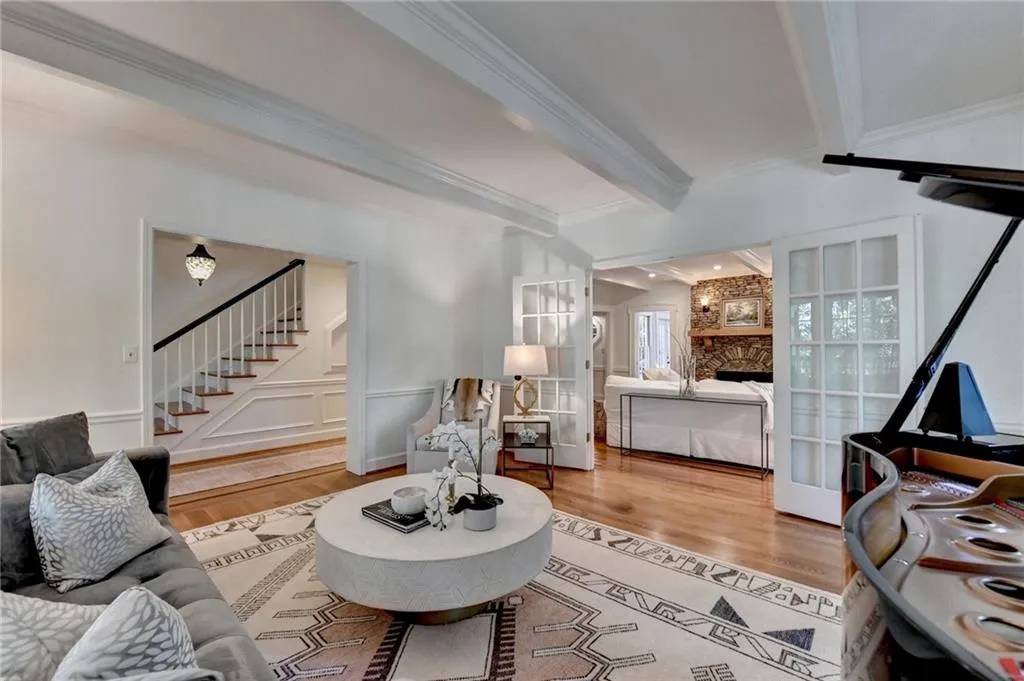 135 River Landing Ne, Atlanta, Georgia 30350, 5 Bedrooms Bedrooms, ,4 BathroomsBathrooms,Residential,For Sale,135 River Landing Ne,7630187