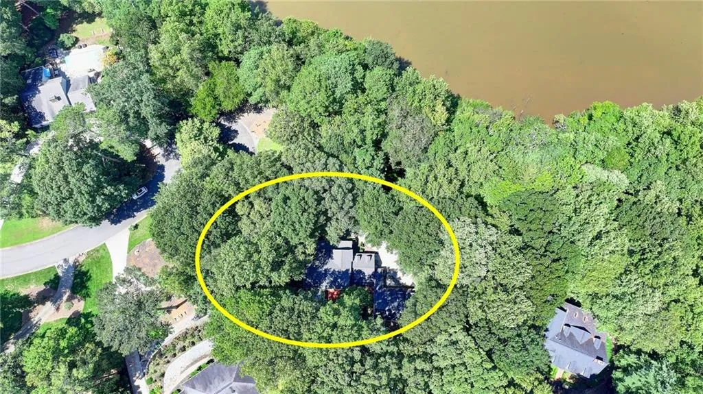 135 River Landing Ne, Atlanta, Georgia 30350, 5 Bedrooms Bedrooms, ,4 BathroomsBathrooms,Residential,For Sale,135 River Landing Ne,7630187