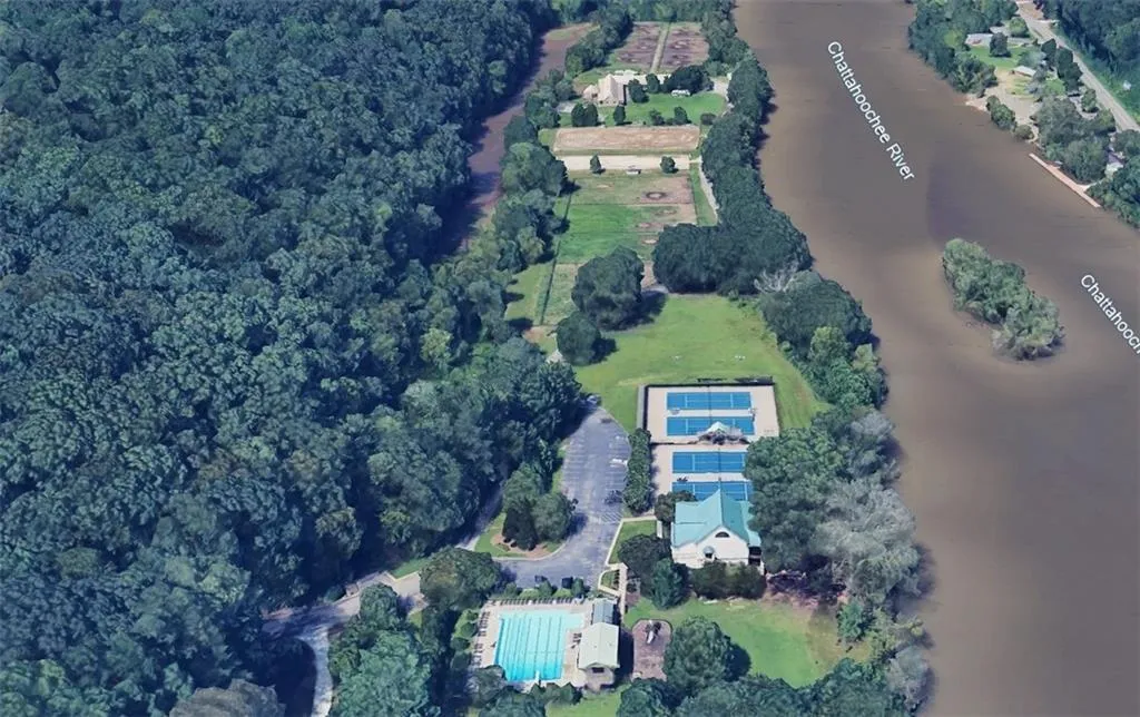 135 River Landing Ne, Atlanta, Georgia 30350, 5 Bedrooms Bedrooms, ,4 BathroomsBathrooms,Residential,For Sale,135 River Landing Ne,7630187