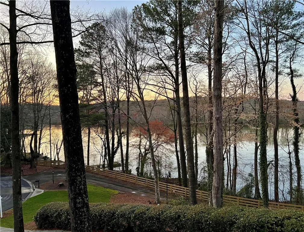 135 River Landing Ne, Atlanta, Georgia 30350, 5 Bedrooms Bedrooms, ,4 BathroomsBathrooms,Residential,For Sale,135 River Landing Ne,7630187
