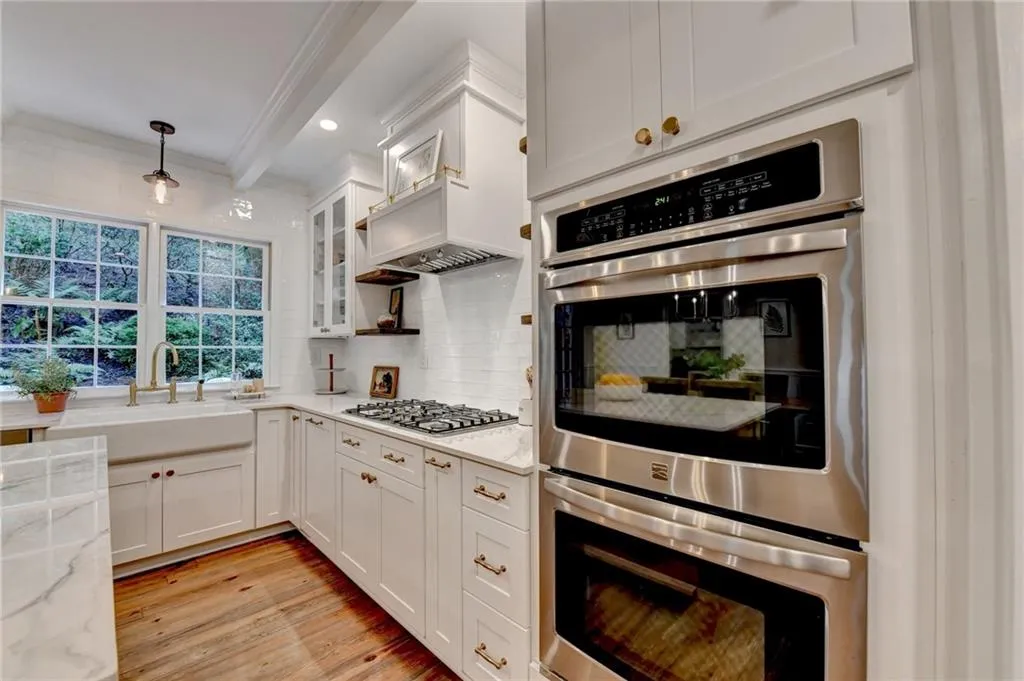 135 River Landing Ne, Atlanta, Georgia 30350, 5 Bedrooms Bedrooms, ,4 BathroomsBathrooms,Residential,For Sale,135 River Landing Ne,7630187