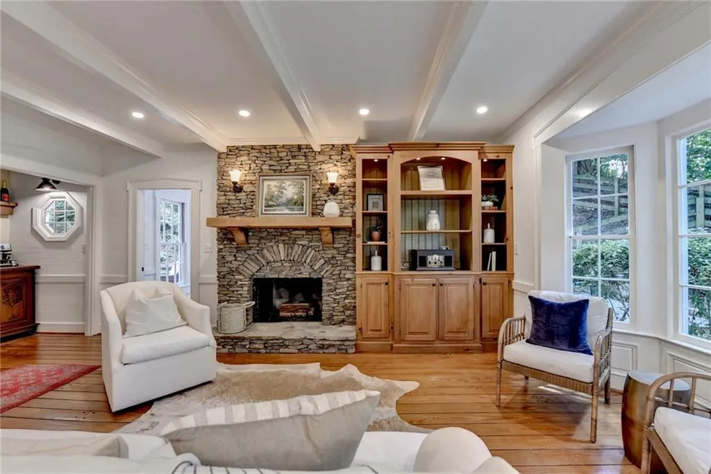 135 River Landing Ne, Atlanta, Georgia 30350, 5 Bedrooms Bedrooms, ,4 BathroomsBathrooms,Residential,For Sale,135 River Landing Ne,7630187