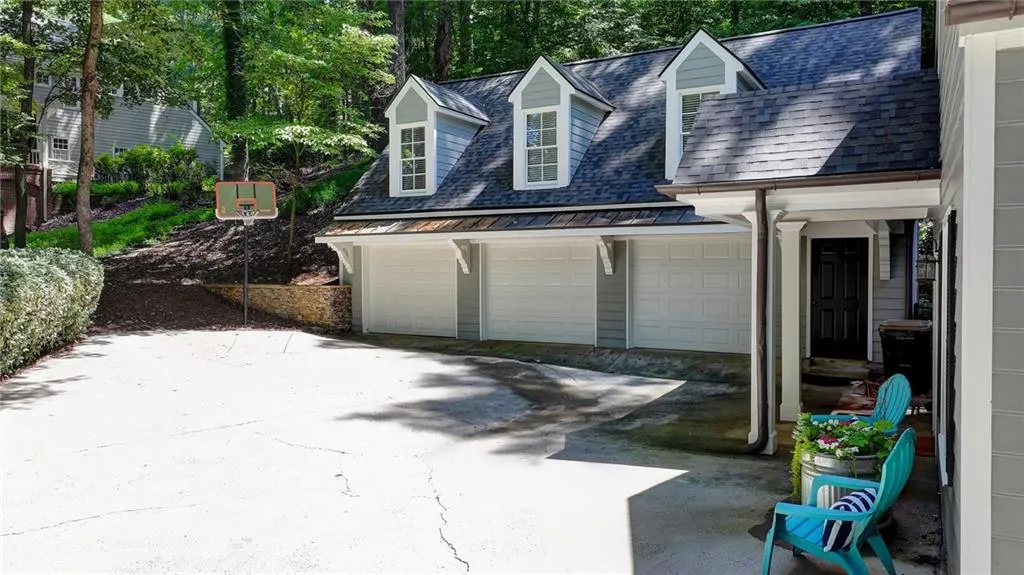 135 River Landing Ne, Atlanta, Georgia 30350, 5 Bedrooms Bedrooms, ,4 BathroomsBathrooms,Residential,For Sale,135 River Landing Ne,7630187