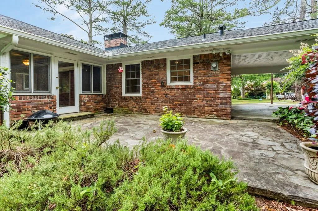 4825 Kendall Court, Atlanta, Georgia 30342, 3 Bedrooms Bedrooms, ,2 BathroomsBathrooms,Residential,Sold,4825 Kendall Court,7065140