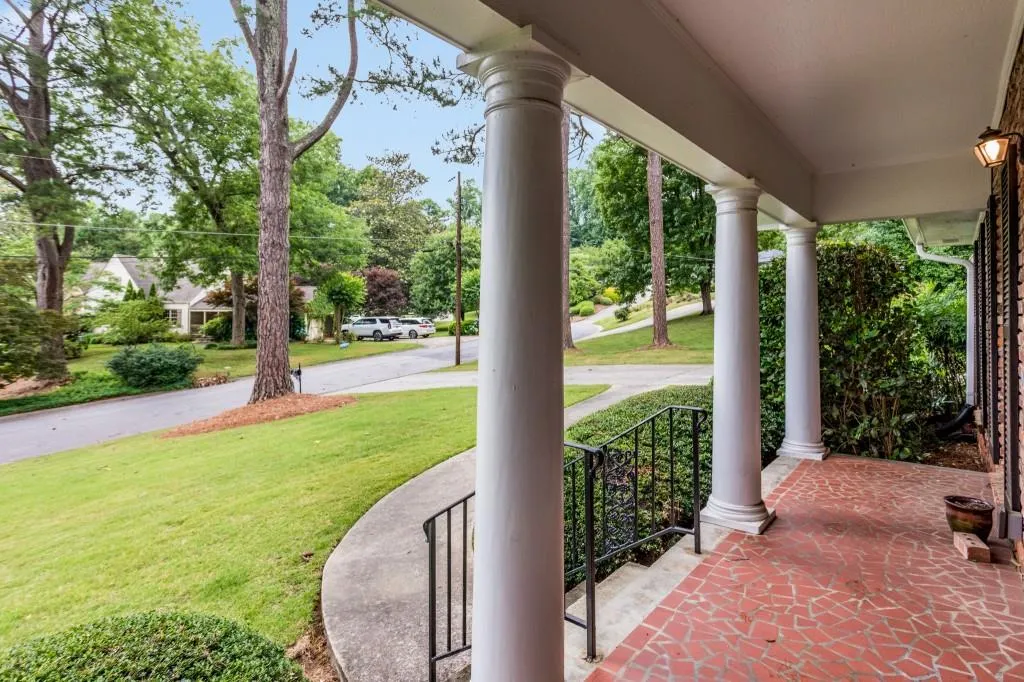 4825 Kendall Court, Atlanta, Georgia 30342, 3 Bedrooms Bedrooms, ,2 BathroomsBathrooms,Residential,Sold,4825 Kendall Court,7065140