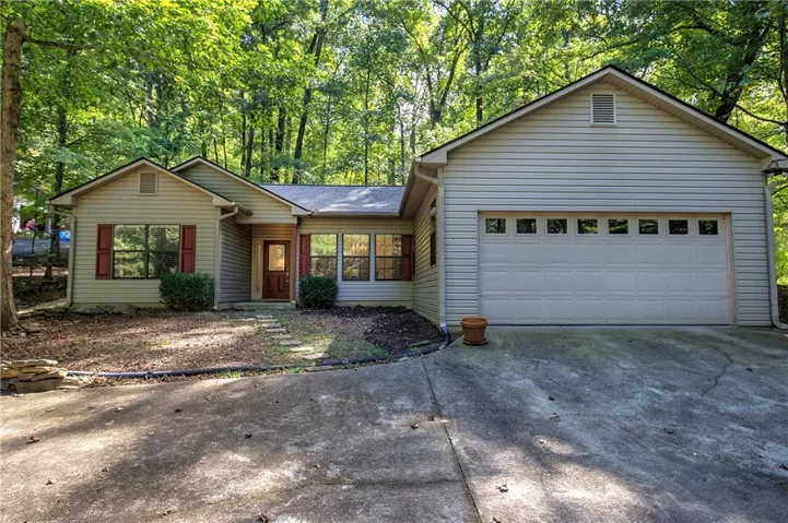 858 Crippled Oak Trail. This ranch home sits on a .46 acre lot. The house sits far off of the road and has an easy, long driveway.