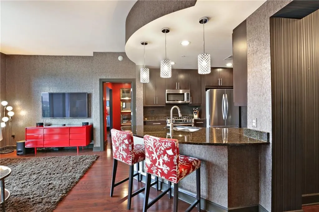 222 12th Street Ne Unit 1705, Atlanta, Georgia 30309, 2 Bedrooms Bedrooms, ,2 BathroomsBathrooms,Residential,Sold,222 12th Street Ne Unit 1705,5878040