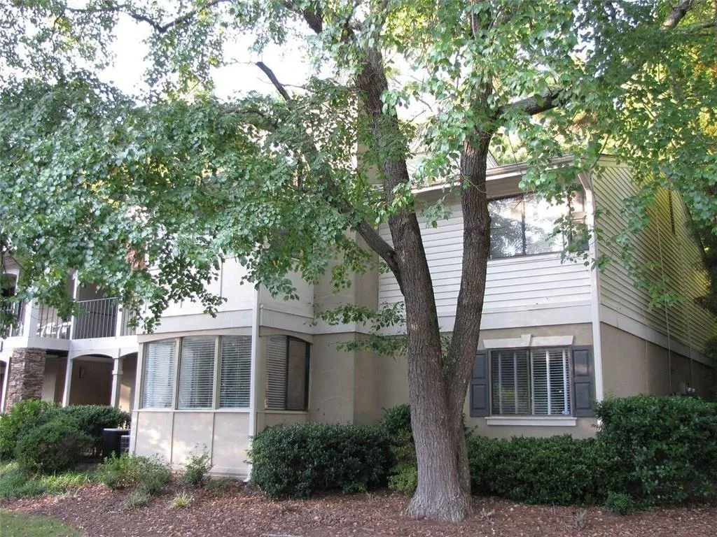 1613 Wingate Way, Sandy Springs, Georgia 30350, 2 Bedrooms Bedrooms, ,2 BathroomsBathrooms,Residential,Sold,1613 Wingate Way,5662225