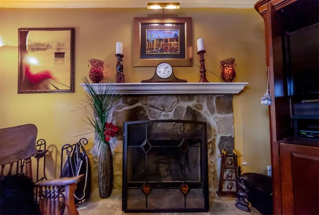 6900 Roswell Road Unit G1, Atlanta, Georgia 30328, 3 Bedrooms Bedrooms, ,2 BathroomsBathrooms,Residential,Sold,6900 Roswell Road Unit G1,6129565