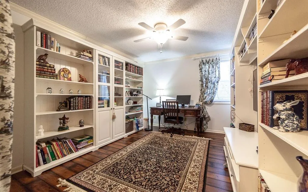 6900 Roswell Road Unit G1, Atlanta, Georgia 30328, 3 Bedrooms Bedrooms, ,2 BathroomsBathrooms,Residential,Sold,6900 Roswell Road Unit G1,6129565