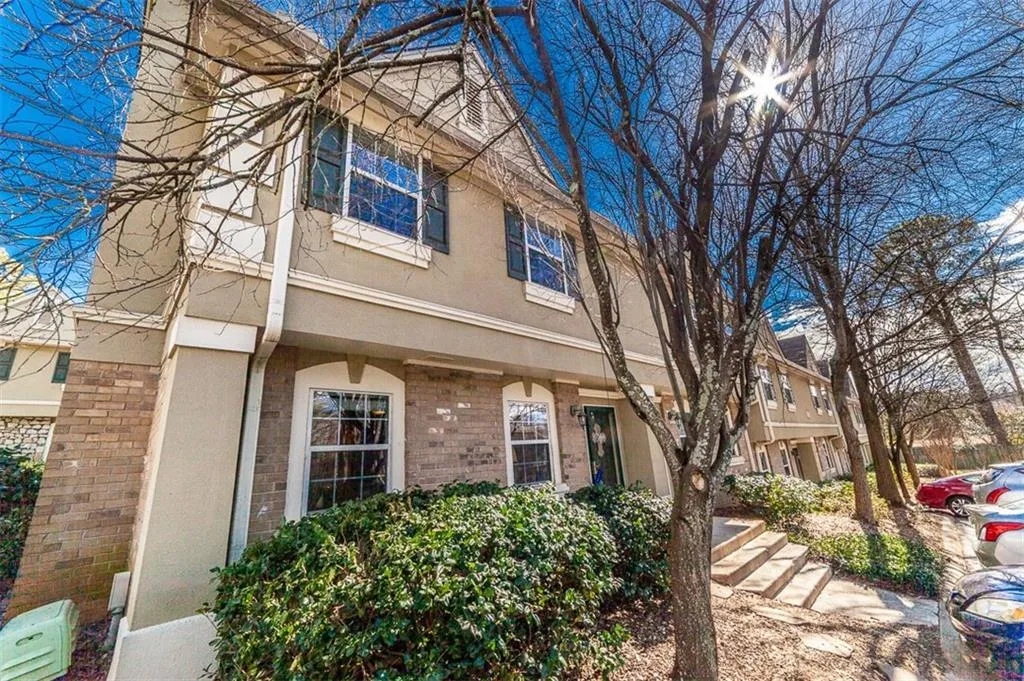 6900 Roswell Road Unit G1, Atlanta, Georgia 30328, 3 Bedrooms Bedrooms, ,2 BathroomsBathrooms,Residential,Sold,6900 Roswell Road Unit G1,6129565