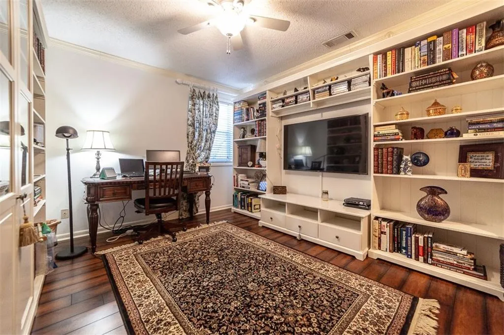 6900 Roswell Road Unit G1, Atlanta, Georgia 30328, 3 Bedrooms Bedrooms, ,2 BathroomsBathrooms,Residential,Sold,6900 Roswell Road Unit G1,6129565