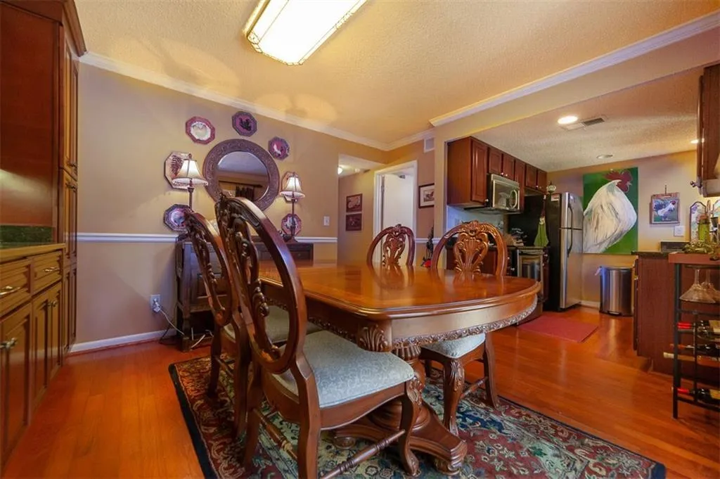 6900 Roswell Road Unit G1, Atlanta, Georgia 30328, 3 Bedrooms Bedrooms, ,2 BathroomsBathrooms,Residential,Sold,6900 Roswell Road Unit G1,6129565