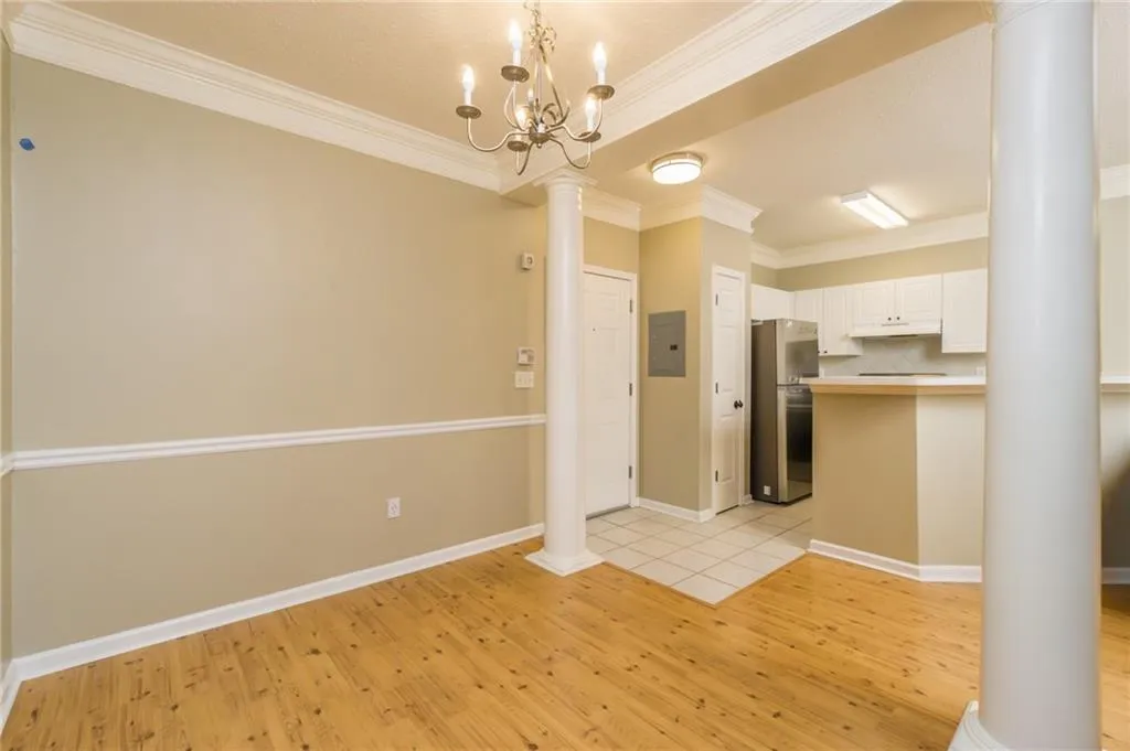 5559 Glenridge Drive Unit 1305, Atlanta, Georgia 30342, 1 Bedroom Bedrooms, ,1 BathroomBathrooms,Residential,Sold,5559 Glenridge Drive Unit 1305,6968909