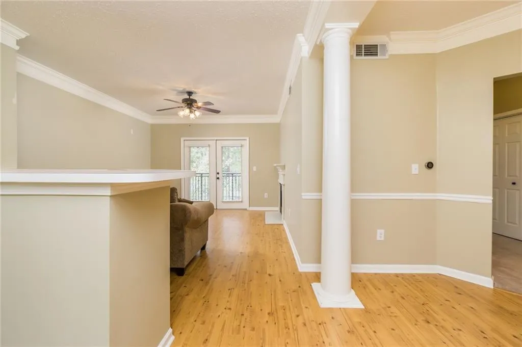 5559 Glenridge Drive Unit 1305, Atlanta, Georgia 30342, 1 Bedroom Bedrooms, ,1 BathroomBathrooms,Residential,Sold,5559 Glenridge Drive Unit 1305,6968909