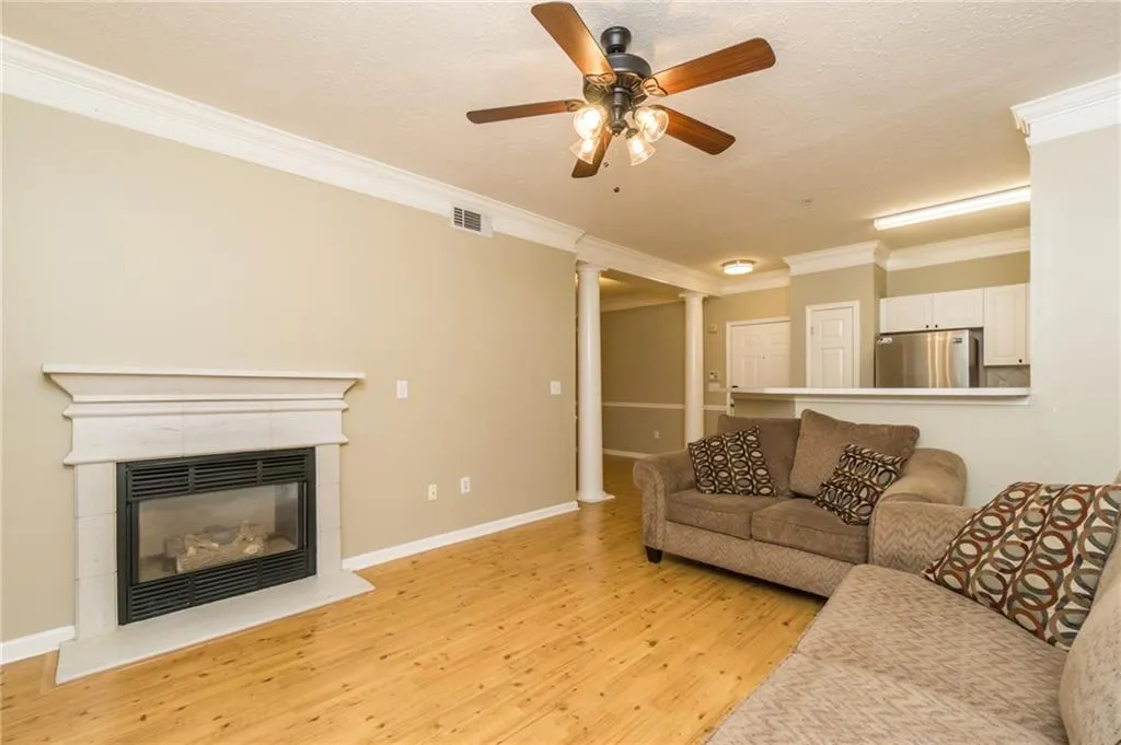 5559 Glenridge Drive Unit 1305, Atlanta, Georgia 30342, 1 Bedroom Bedrooms, ,1 BathroomBathrooms,Residential,Sold,5559 Glenridge Drive Unit 1305,6968909