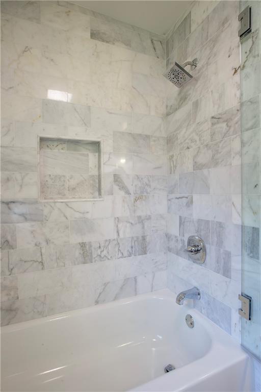 1000 Ridge Tarn, Sandy Springs, Georgia 30350, 5 Bedrooms Bedrooms, ,5 BathroomsBathrooms,Residential,Sold,1000 Ridge Tarn,7296775