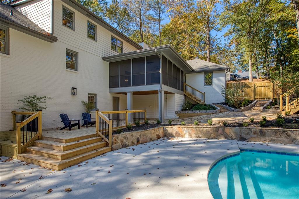 1000 Ridge Tarn, Sandy Springs, Georgia 30350, 5 Bedrooms Bedrooms, ,5 BathroomsBathrooms,Residential,Sold,1000 Ridge Tarn,7296775