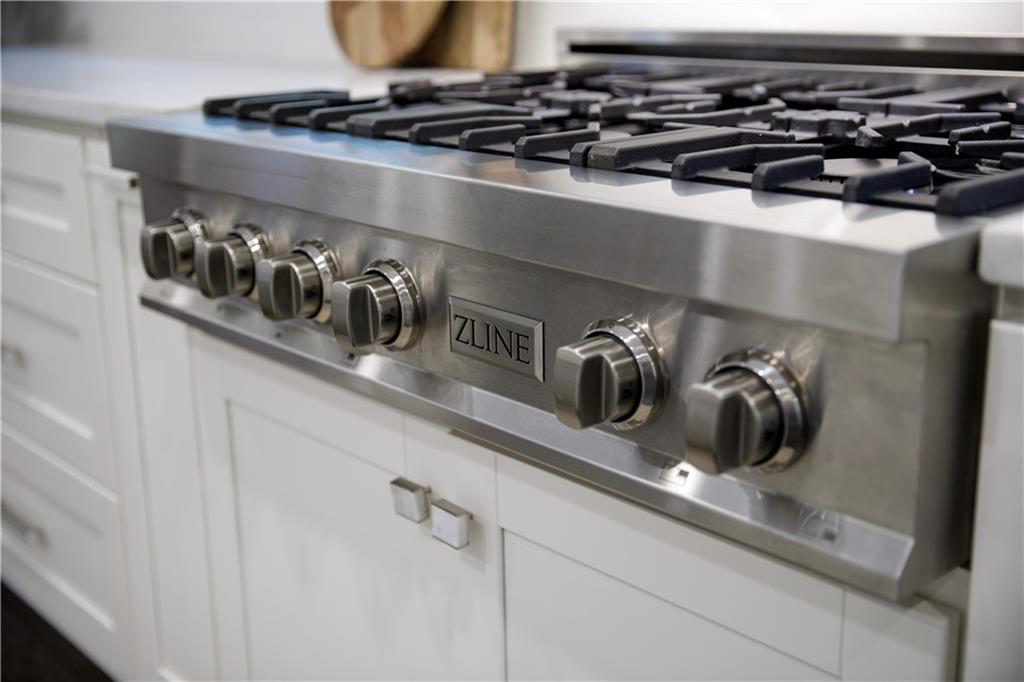 1000 Ridge Tarn, Sandy Springs, Georgia 30350, 5 Bedrooms Bedrooms, ,5 BathroomsBathrooms,Residential,Sold,1000 Ridge Tarn,7296775