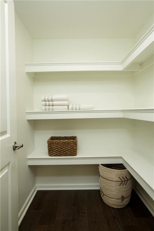 1000 Ridge Tarn, Sandy Springs, Georgia 30350, 5 Bedrooms Bedrooms, ,5 BathroomsBathrooms,Residential,Sold,1000 Ridge Tarn,7296775