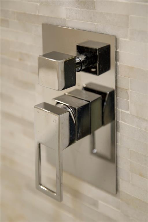 1000 Ridge Tarn, Sandy Springs, Georgia 30350, 5 Bedrooms Bedrooms, ,5 BathroomsBathrooms,Residential,Sold,1000 Ridge Tarn,7296775