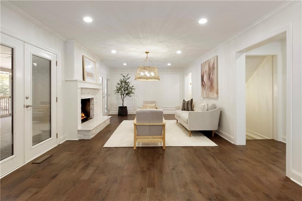 1000 Ridge Tarn, Sandy Springs, Georgia 30350, 5 Bedrooms Bedrooms, ,5 BathroomsBathrooms,Residential,Sold,1000 Ridge Tarn,7296775